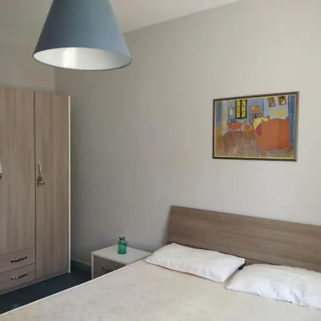 Vila Giorni Fantastici - A 300 Mt Dal Mare E Dal Centro In Viale Privato Con Giardino E Parcheggio *