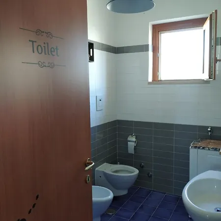 빌라 Giorni Fantastici - A 300 Mt Dal Mare E Dal Centro In Viale Privato Con Giardino E Parcheggio *